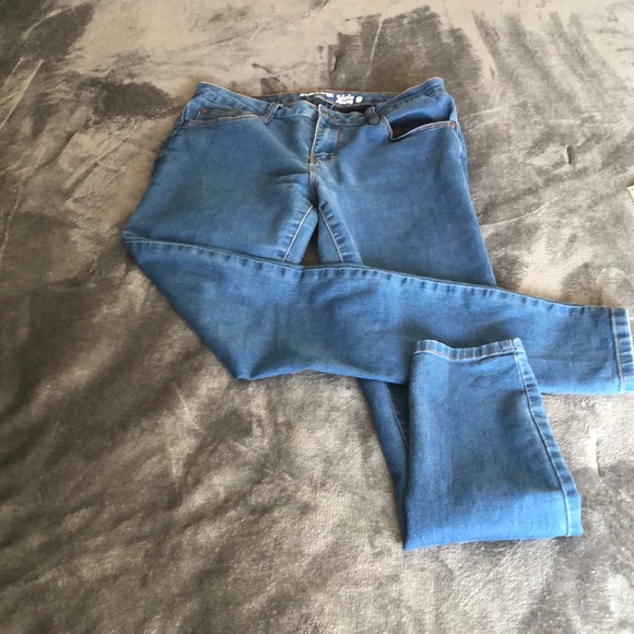 Women’s size 9 monkey ride blue jeans style number P6006 - Picture 1 of 14